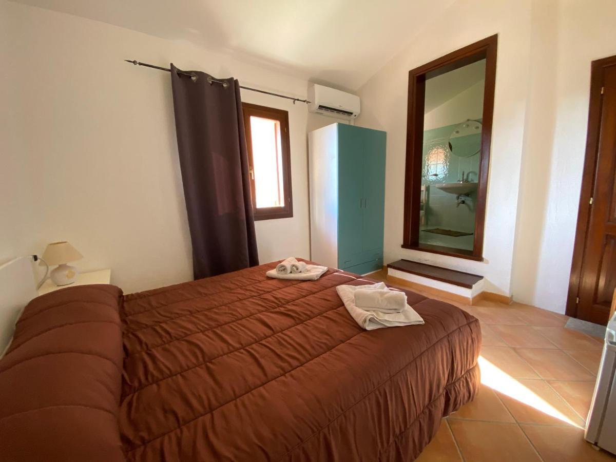 Bed and Breakfast La Coccinella Al Mare Сан-Теодоро Екстер'єр фото